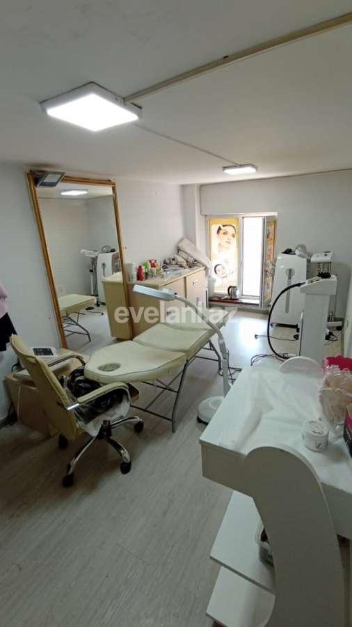 Satılır, ofis, 7 otaqlı, 130 m², Bakı, Binəqədi r, 9-cu mikrorayon q, Memar Əcəmi m.