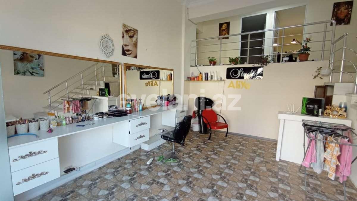 Satılır, ofis, 7 otaqlı, 130 m², Bakı, Binəqədi r, 9-cu mikrorayon q, Memar Əcəmi m.