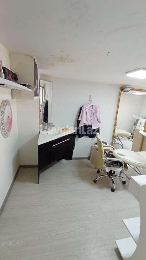 Satılır, ofis, 7 otaqlı, 130 m², Bakı, Binəqədi r, 9-cu mikrorayon q, Memar Əcəmi m.
