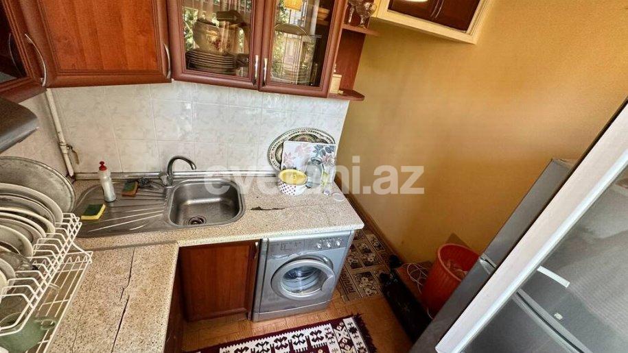 Продаётся, вторичка, 2-комнаты, 50 m², Баку, Ясамальский r, Ясамал p, Элмляр Академиясы m.