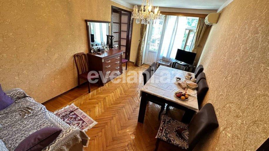 Продаётся, вторичка, 2-комнаты, 50 m², Баку, Ясамальский r, Ясамал p, Элмляр Академиясы m.