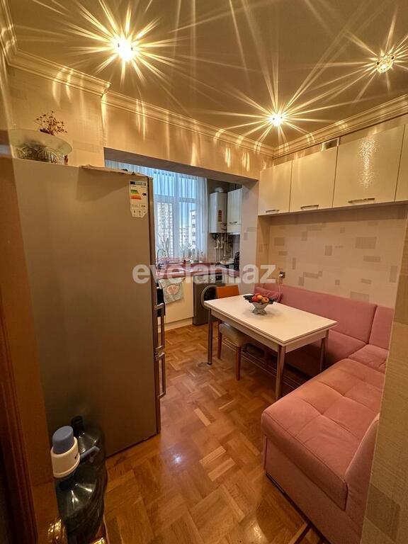 Продаётся, вторичка, 3-комнаты, 90 m², Баку, Бинагадинский r, 8-й микрорайон p, Гянджлик m.