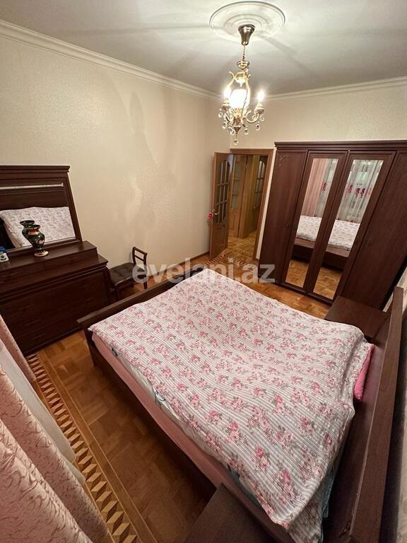Продаётся, вторичка, 3-комнаты, 90 m², Баку, Бинагадинский r, 8-й микрорайон p, Гянджлик m.