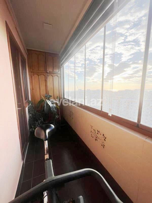 Sale, old building, 3 room, 80 m², Baku, Surakhani r, Yeni Guneshli d, Khalglar Doslugu m.