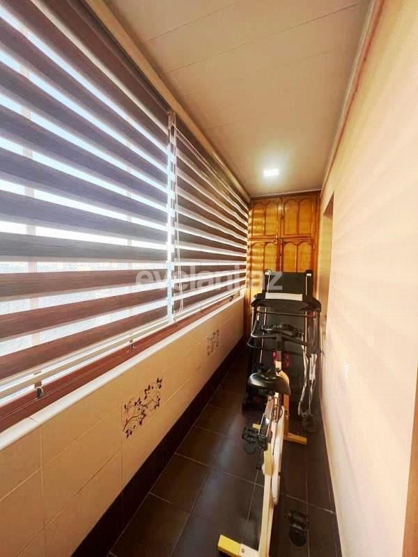 Sale, old building, 3 room, 80 m², Baku, Surakhani r, Yeni Guneshli d, Khalglar Doslugu m.