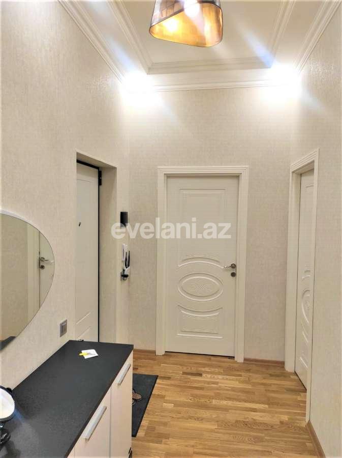 Satılır, yeni tikili, 2 otaqlı, 70 m², Bakı, Nizami r, Qara Qarayev m.