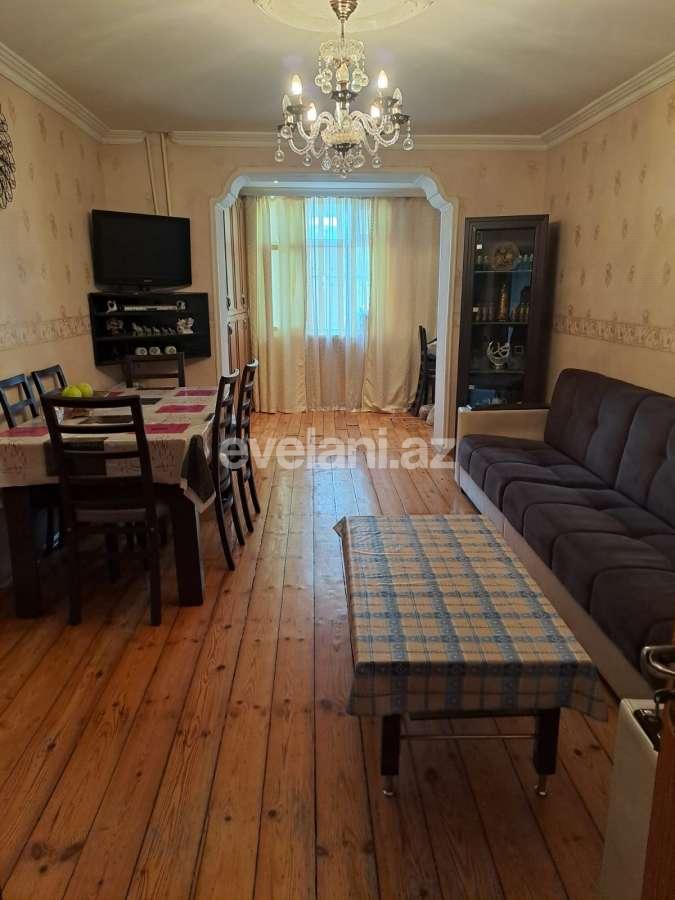 Satılır, köhnə tikili, 3 otaqlı, 60 m², Bakı, Nizami r, Qara Qarayev m.