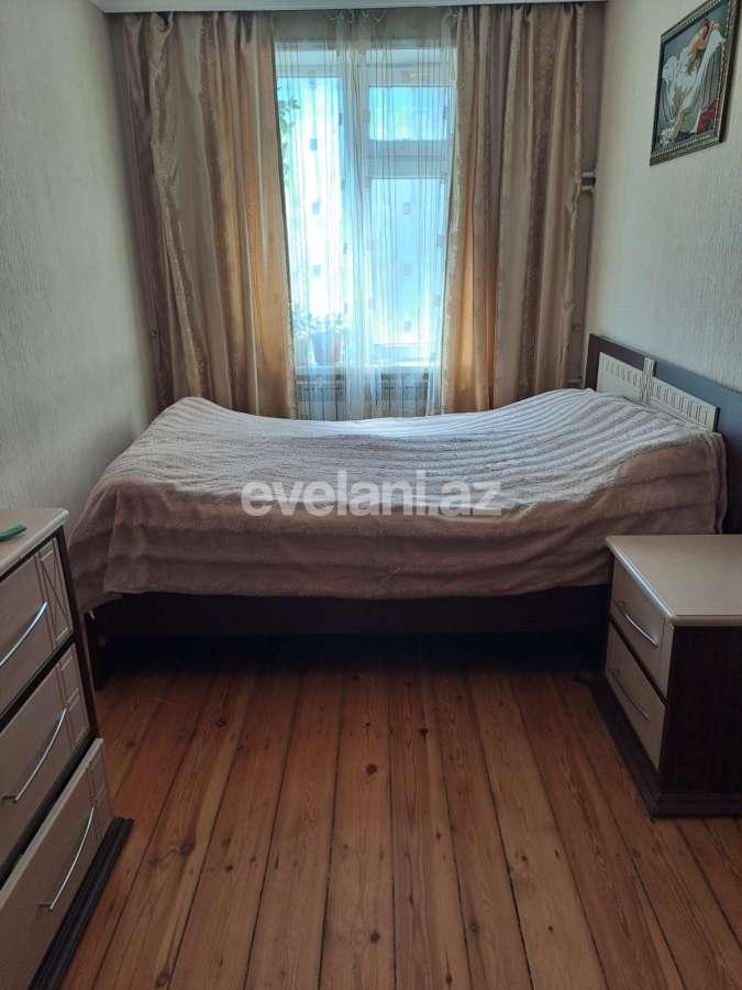 Satılır, köhnə tikili, 3 otaqlı, 60 m², Bakı, Nizami r, Qara Qarayev m.