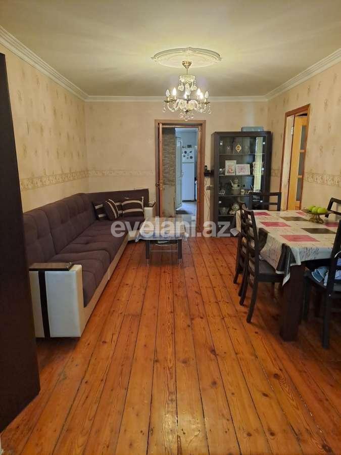 Satılır, köhnə tikili, 3 otaqlı, 60 m², Bakı, Nizami r, Qara Qarayev m.