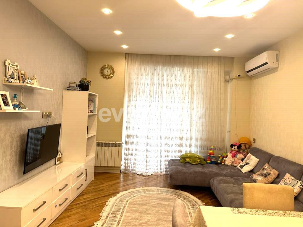 Kirayə verilir, yeni tikili, 2 otaqlı, 65 m², Bakı, Yasamal r, 8 Noyabr m.