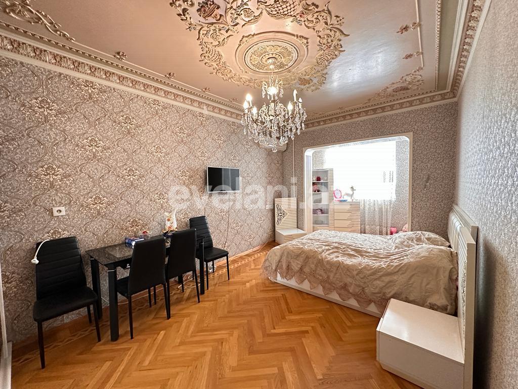 Satılır, köhnə tikili, 3 otaqlı, 80 m², Bakı, Xətai r, Həzi Aslanov m.