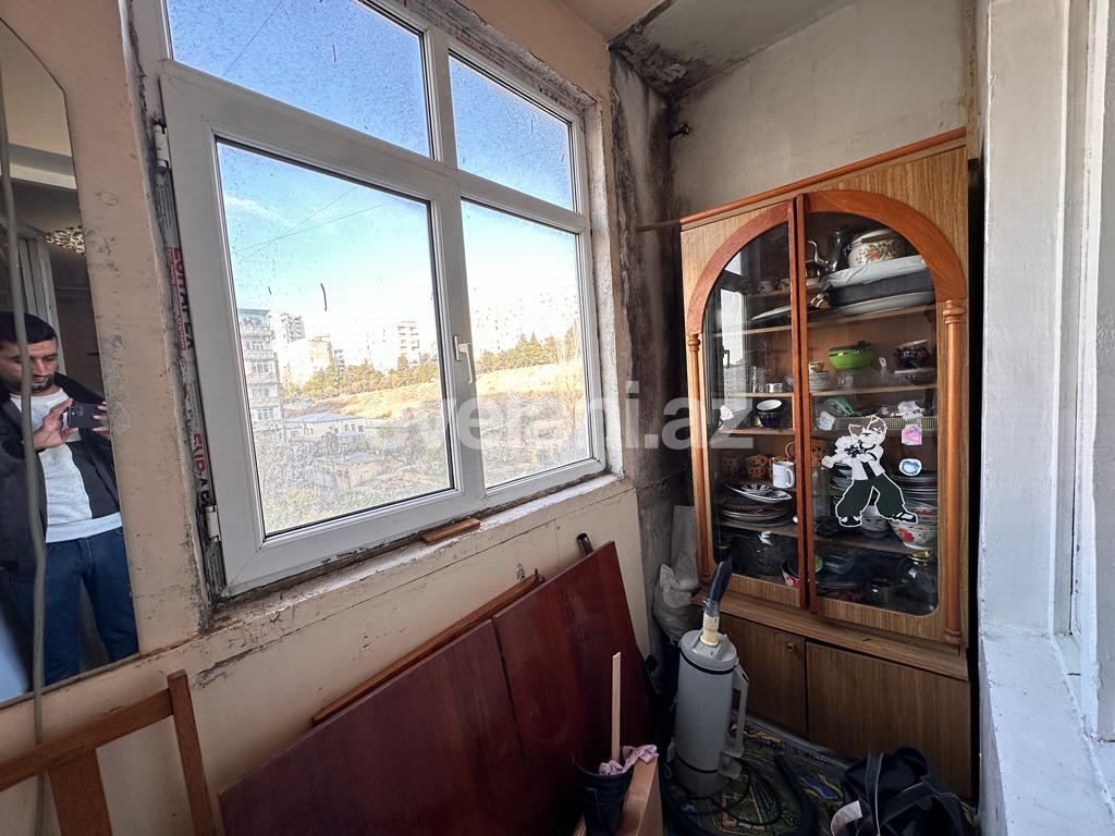 Satılır, köhnə tikili, 3 otaqlı, 80 m², Bakı, Xətai r, Həzi Aslanov m.