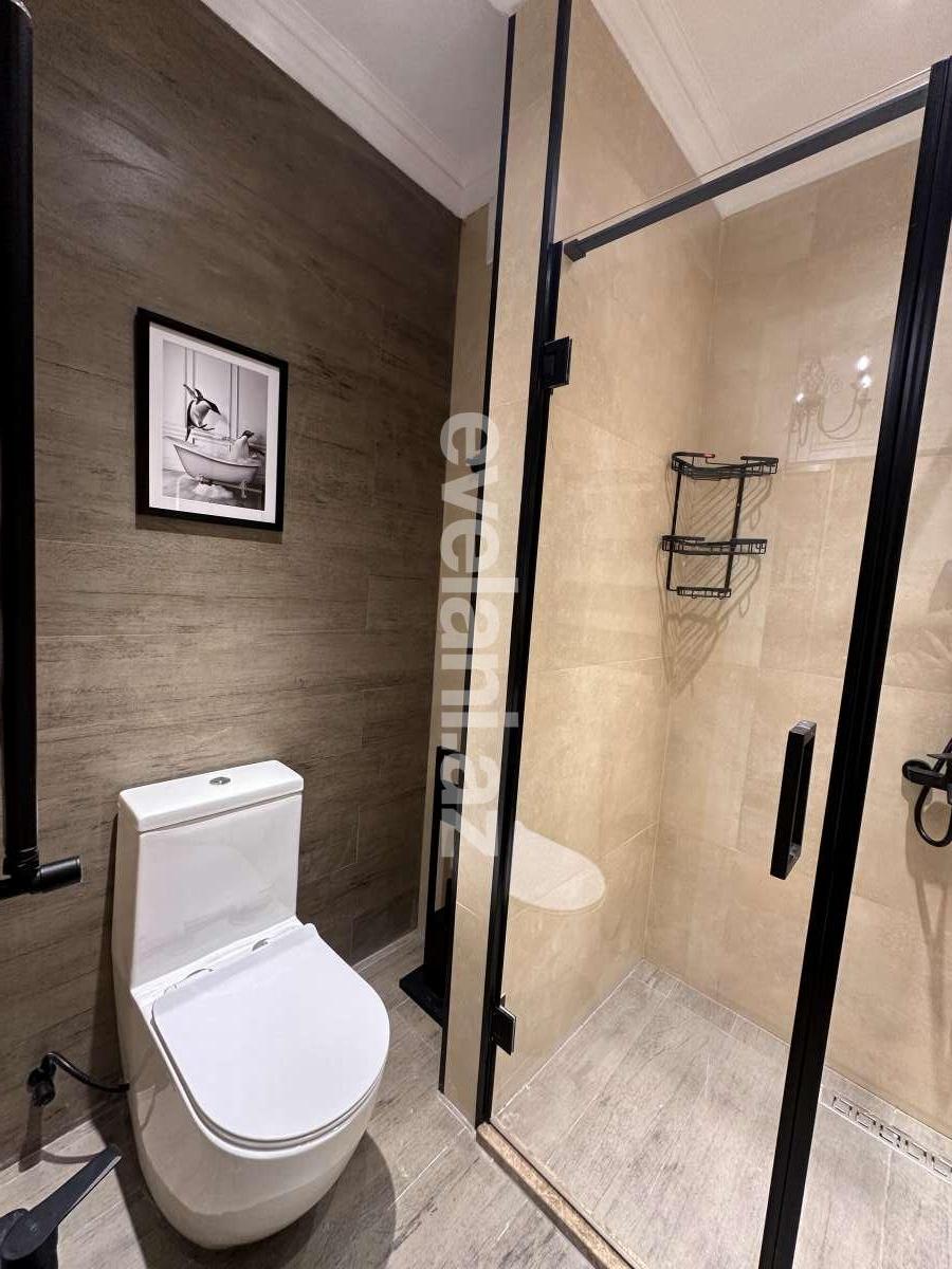 Satılır, yeni tikili, 2 otaqlı, 70 m², Bakı, Nizami r, 8-ci kilometr q, Qara Qarayev m.
