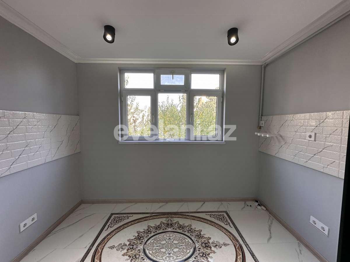 Sale, old building, 3 room, 55 m², Baku, Nizami r, 8-th kilometer d, Khalglar Doslugu m.