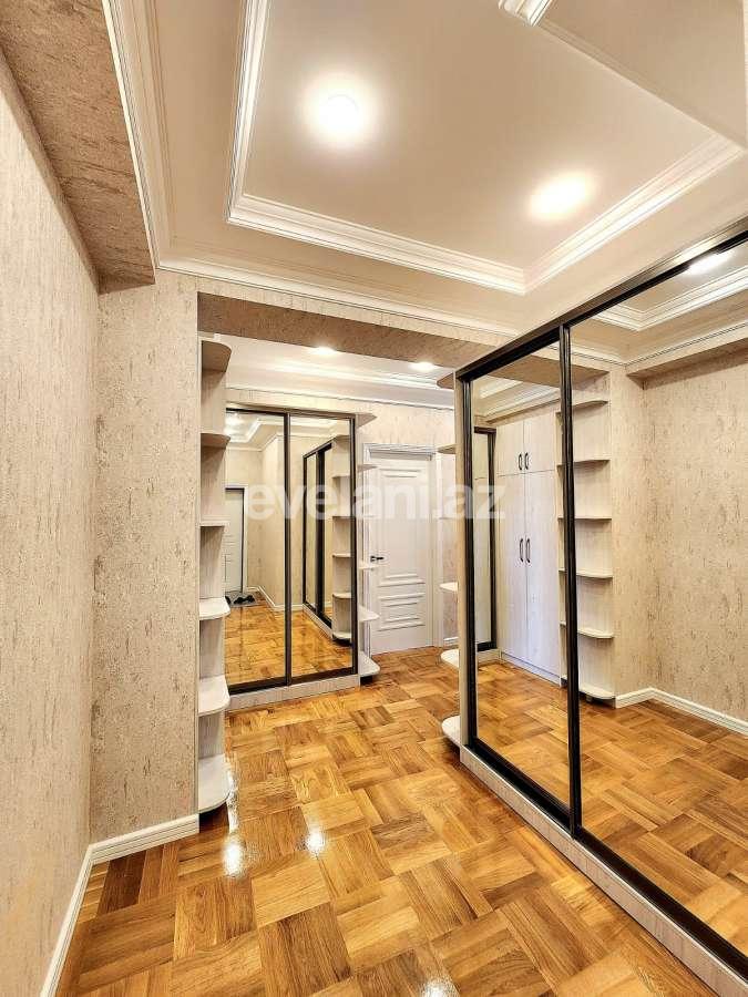 Satılır, yeni tikili, 3 otaqlı, 90 m², Bakı, Nizami r, 8-ci kilometr q, Xalqlar Dostluğu m.