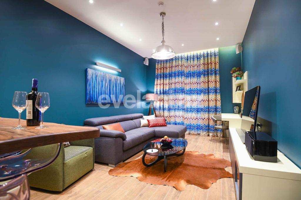 Kirayə verilir, köhnə tikili, 2 otaqlı, 55 m², Bakı, Səbail r, Sahil m.