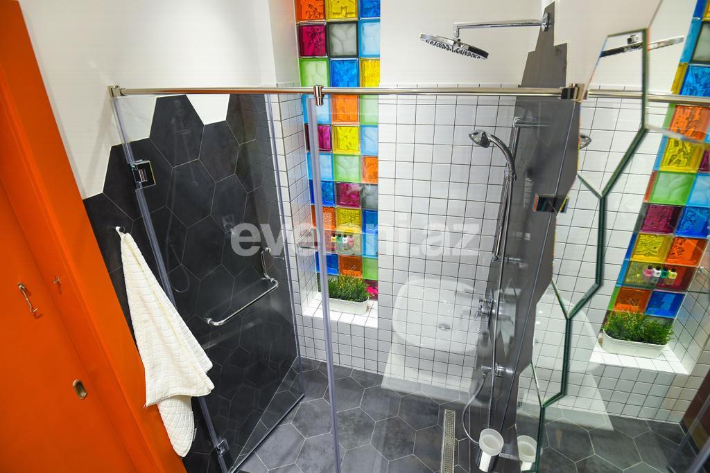 Kirayə verilir, köhnə tikili, 2 otaqlı, 55 m², Bakı, Səbail r, Sahil m.