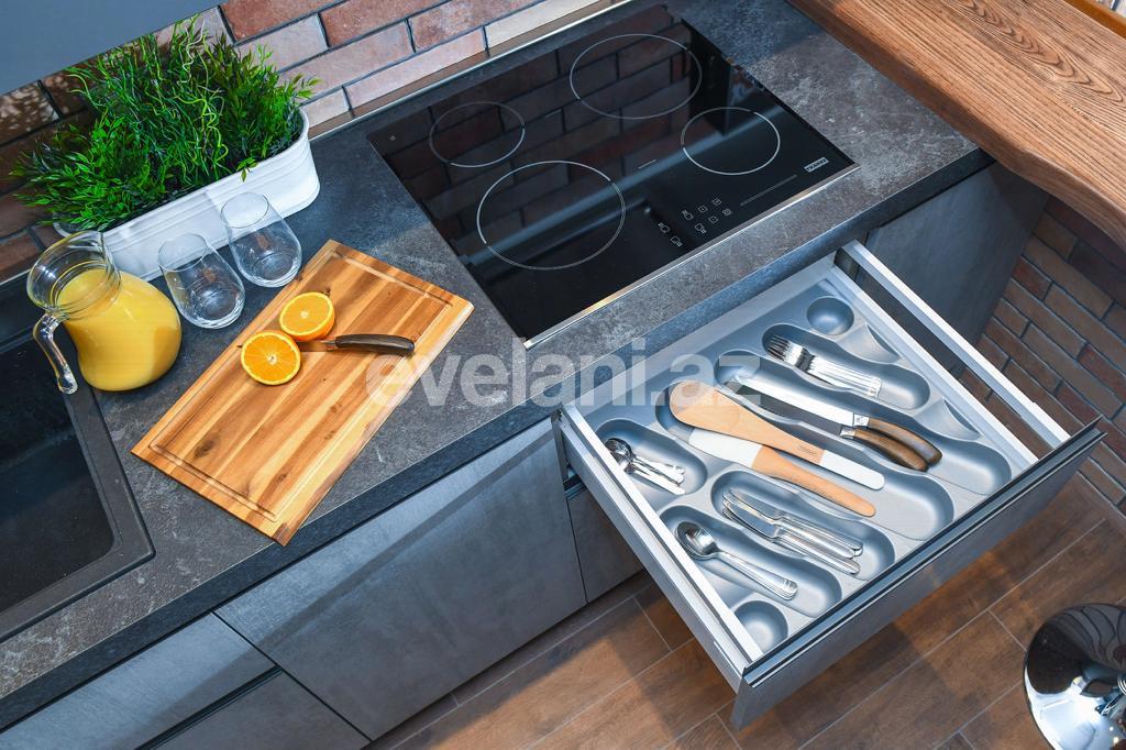 Kirayə verilir, köhnə tikili, 2 otaqlı, 55 m², Bakı, Səbail r, Sahil m.