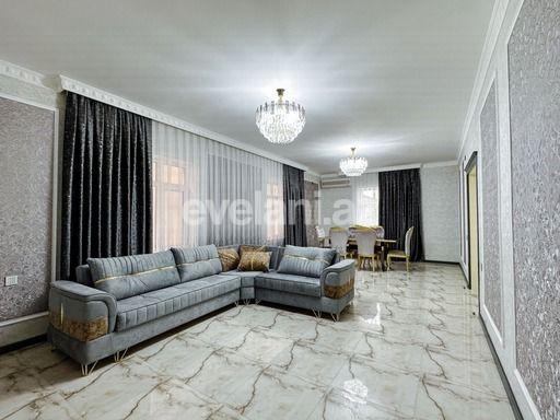 Satılır, həyət evi / bağ, 6 otaqlı, 300 m², Bakı, Səbail r.