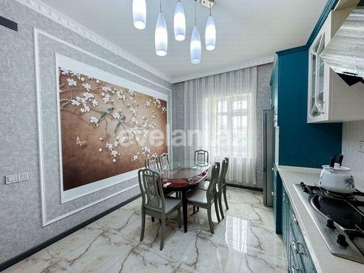 Satılır, həyət evi / bağ, 6 otaqlı, 300 m², Bakı, Səbail r.