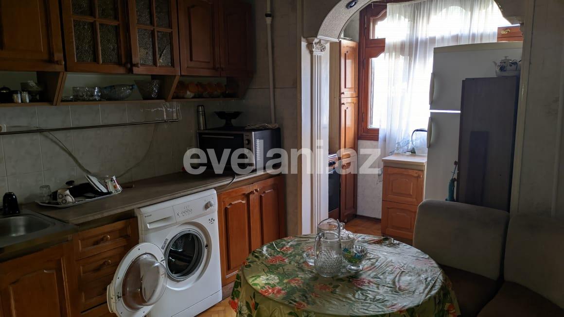 Sale, old building, 5 room, 110 m², Baku, Khatai r, Ahmedli d, Hazi Aslanov m.