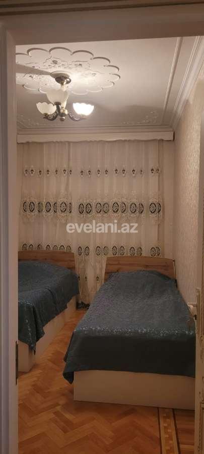 Satılır, köhnə tikili, 3 otaqlı, 70 m², Bakı, Nəsimi r, 5-ci mikrorayon q, 20 yanvar m.