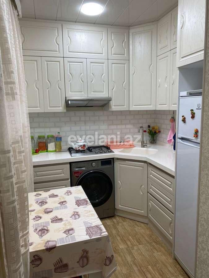 Satılır, köhnə tikili, 3 otaqlı, 70 m², Bakı, Nəsimi r, 5-ci mikrorayon q, 20 yanvar m.
