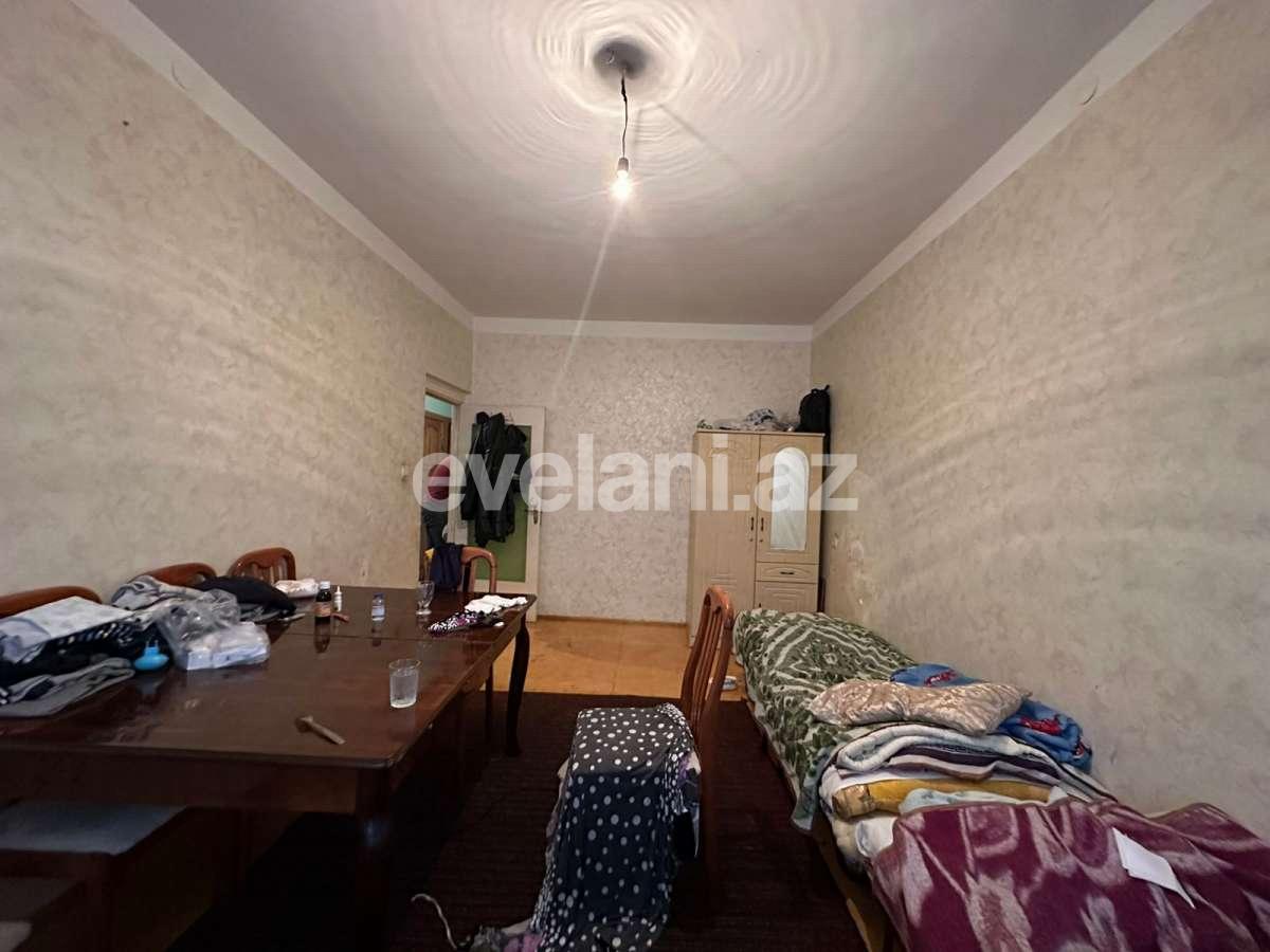 Satılır, köhnə tikili, 3 otaqlı, 80 m², Bakı, Nizami r, 8-ci kilometr q, Xalqlar Dostluğu m.