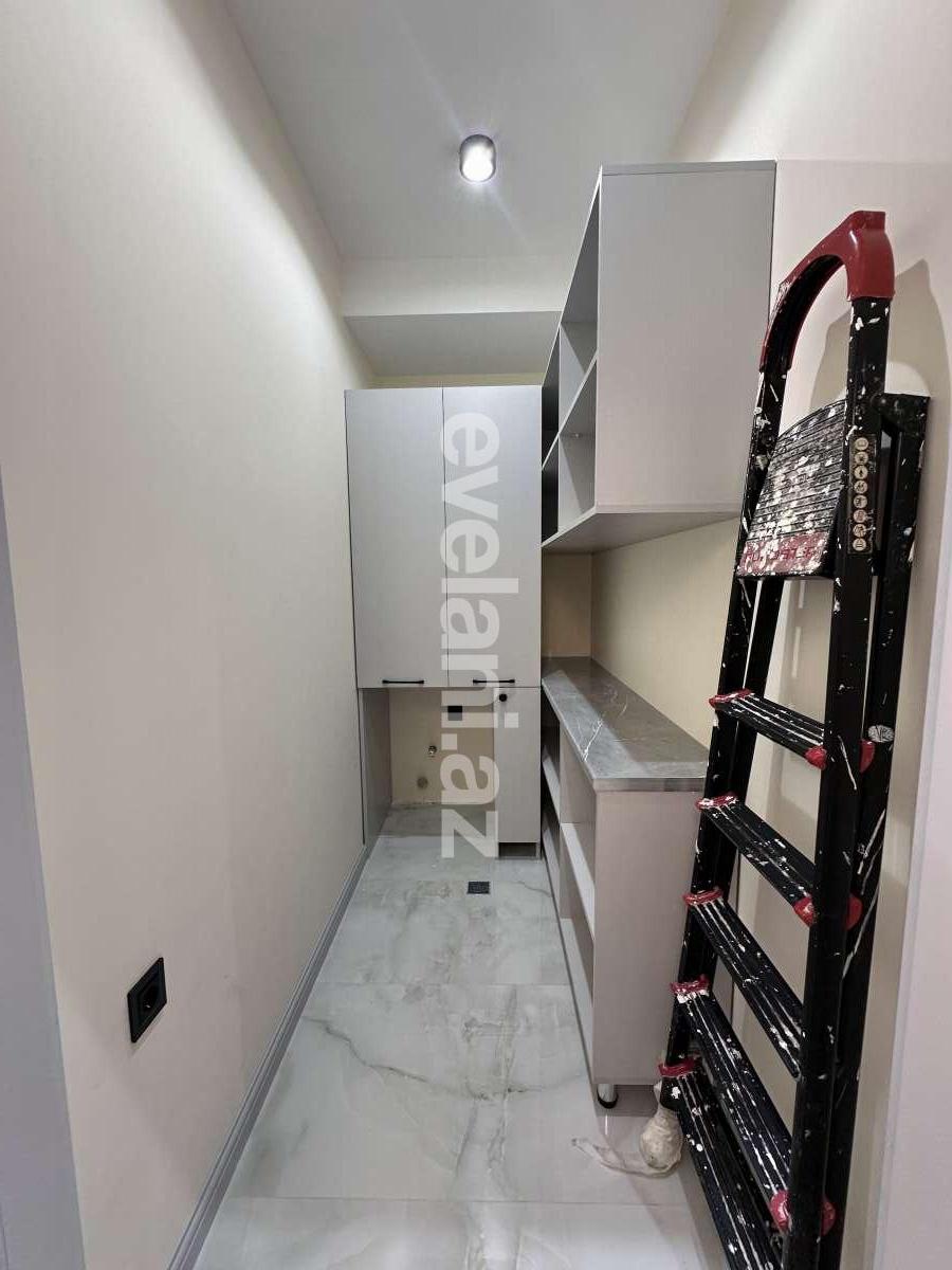 Satılır, yeni tikili, 3 otaqlı, 138 m², Bakı, Nizami r, 8-ci kilometr q, Neftçilər m.