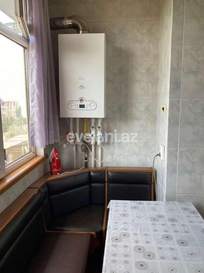 Satılır, köhnə tikili, 4 otaqlı, 105 m², Bakı, Nizami r, 8-ci kilometr q, Xalqlar Dostluğu m.