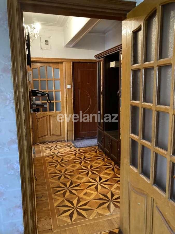 Satılır, köhnə tikili, 4 otaqlı, 105 m², Bakı, Nizami r, 8-ci kilometr q, Xalqlar Dostluğu m.
