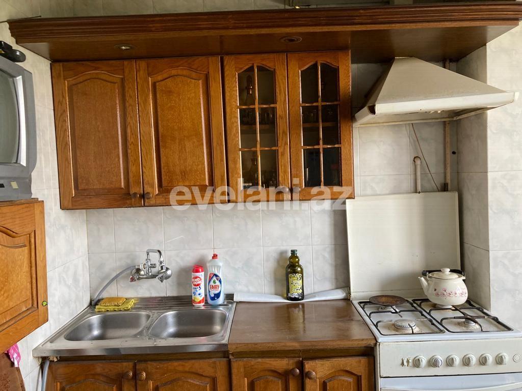 Satılır, köhnə tikili, 4 otaqlı, 105 m², Bakı, Nizami r, 8-ci kilometr q, Xalqlar Dostluğu m.