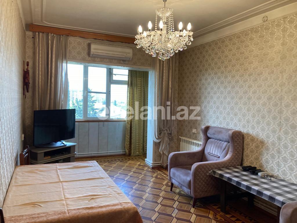 Satılır, köhnə tikili, 4 otaqlı, 105 m², Bakı, Nizami r, 8-ci kilometr q, Xalqlar Dostluğu m.