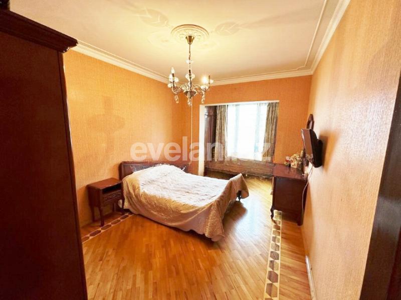 Satılır, köhnə tikili, 3 otaqlı, 80 m², Bakı, Nərimanov r, Gənclik m.