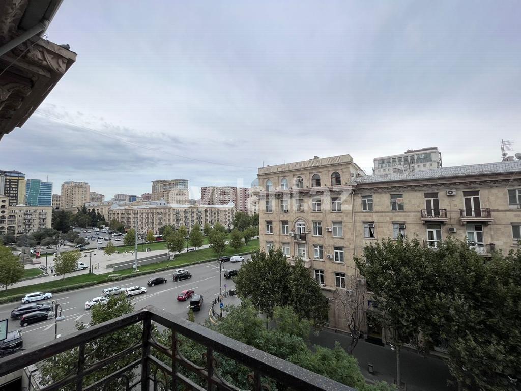 Сдаётся, вторичка, 2-комнаты, 60 m², Баку, Сабаильский r, Ичери Шехер m.