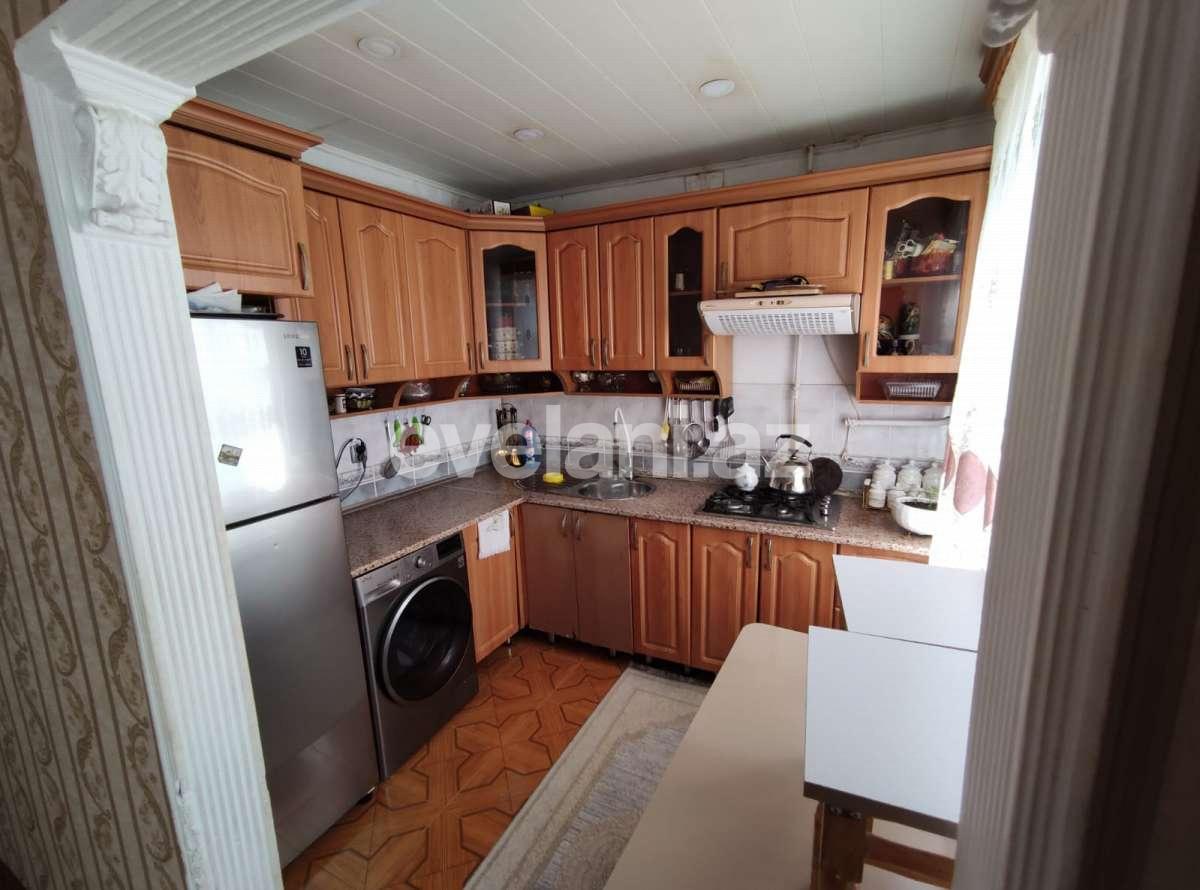 Kirayə verilir, köhnə tikili, 4 otaqlı, 100 m², Bakı, Xətai r, Həzi Aslanov q, Həzi Aslanov m.