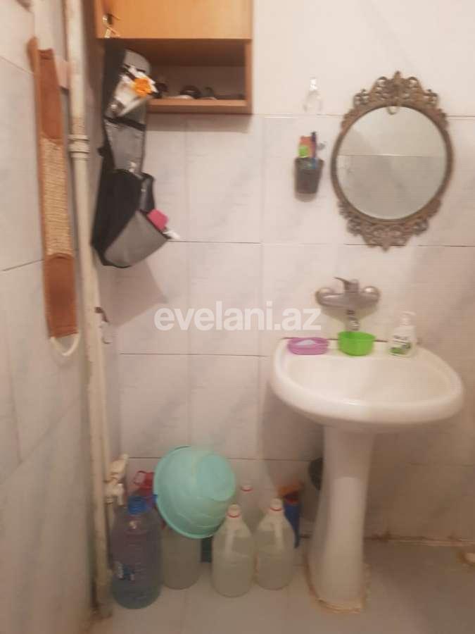 Sale, old building, 2 room, 65 m², Baku, Nizami r, 8-th kilometer d, Khalglar Doslugu m.