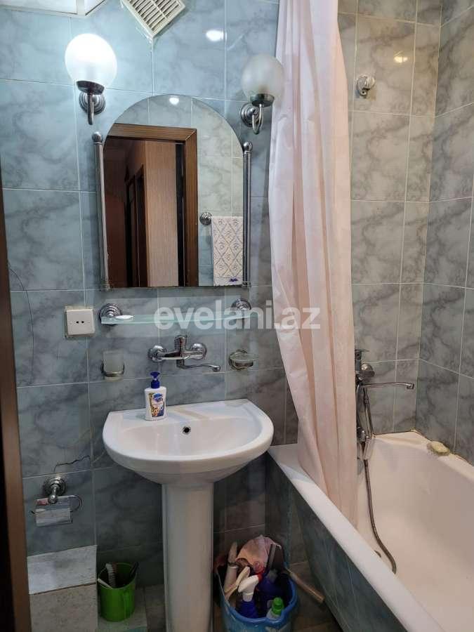 Rent, old building, 2 room, 57.99 m², Baku, Yasamal r, Elmlar Akademiyası m.