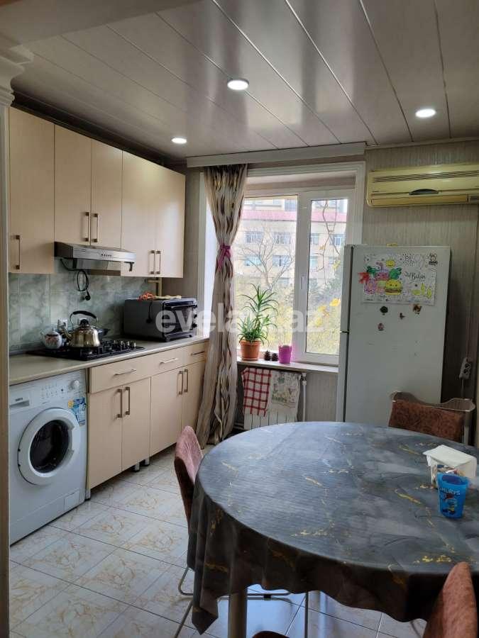 Rent, old building, 2 room, 57.99 m², Baku, Yasamal r, Elmlar Akademiyası m.