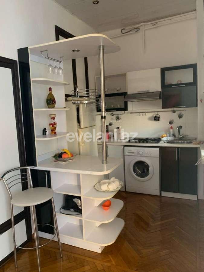 Rent, old building, 2 room, 75 m², Baku, Sabail r.