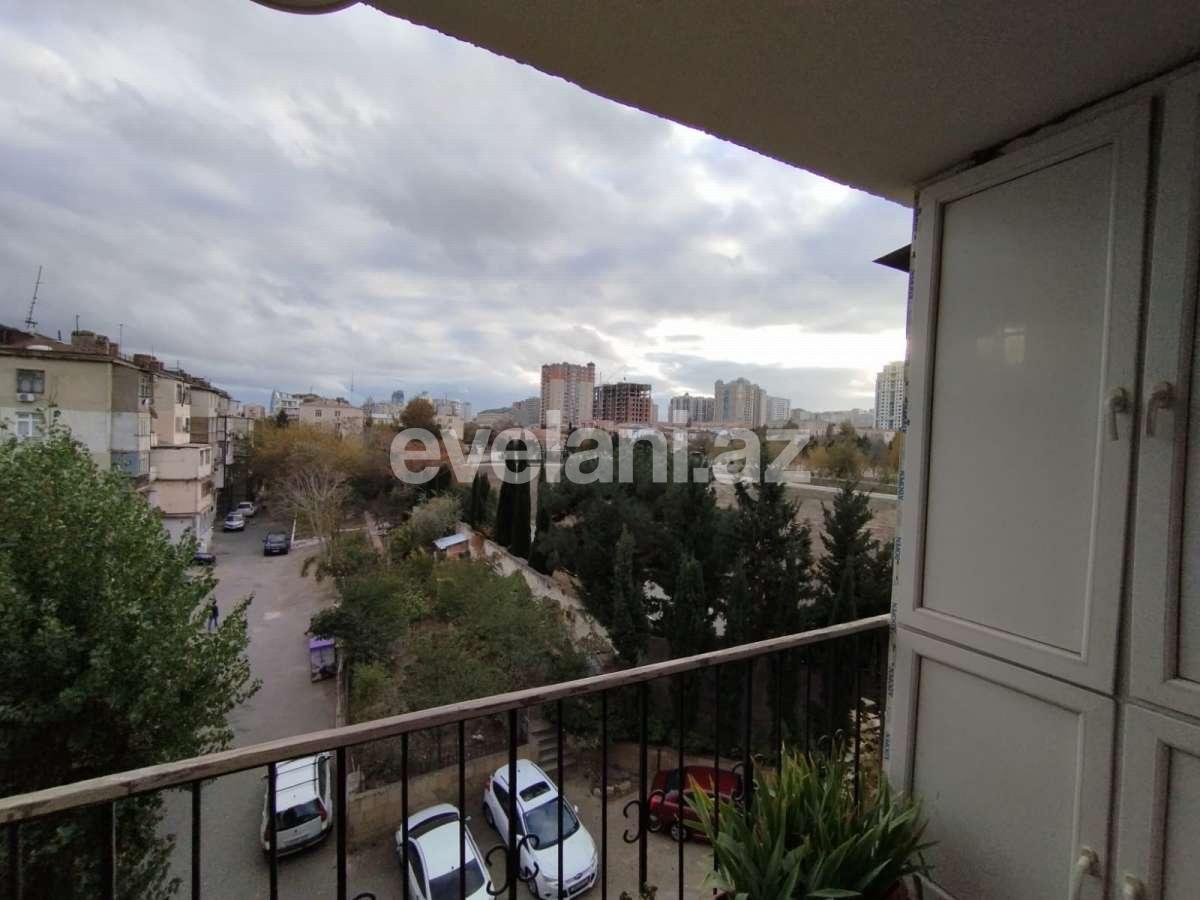 Satılır, köhnə tikili, 3 otaqlı, 61 m², Bakı, Yasamal r, Elmlər Akademiyası m.
