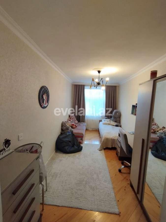 Satılır, köhnə tikili, 3 otaqlı, 61 m², Bakı, Yasamal r, Elmlər Akademiyası m.