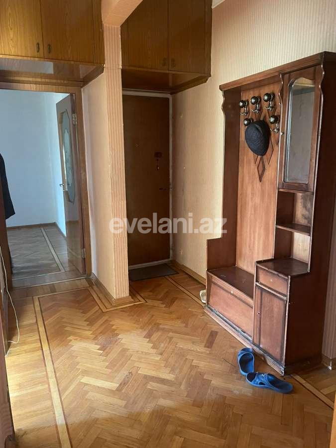 Rent, old building, 4 room, 100 m², Baku, Binagadi r, 8-th microdistrict d, Azadlig prospekti m.