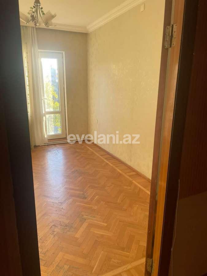 Rent, old building, 4 room, 100 m², Baku, Binagadi r, 8-th microdistrict d, Azadlig prospekti m.