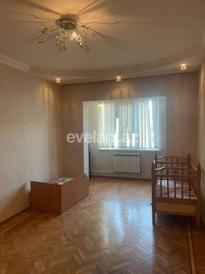 Rent, old building, 4 room, 100 m², Baku, Binagadi r, 8-th microdistrict d, Azadlig prospekti m.