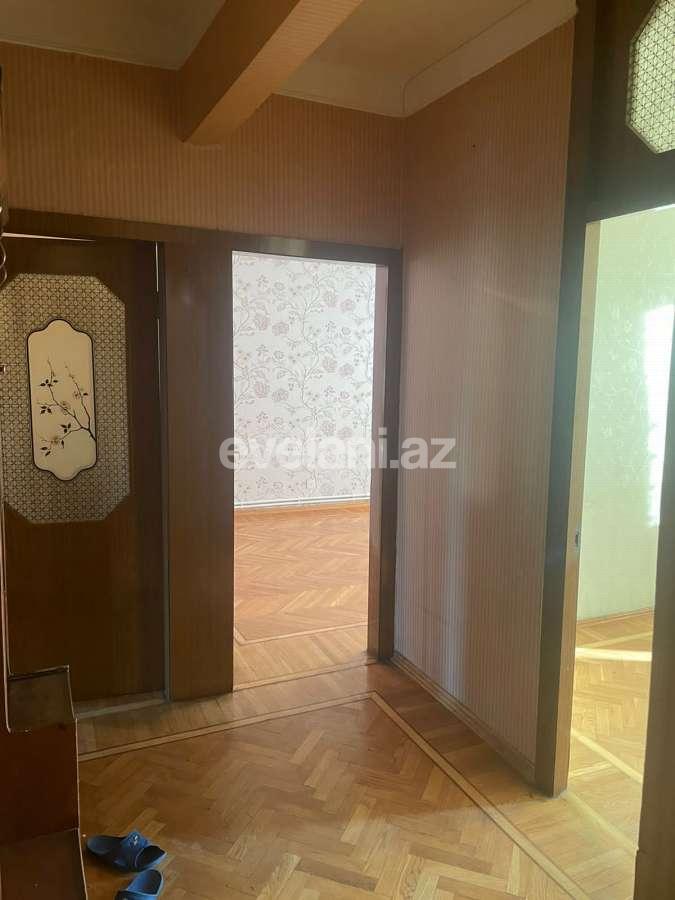 Rent, old building, 4 room, 100 m², Baku, Binagadi r, 8-th microdistrict d, Azadlig prospekti m.