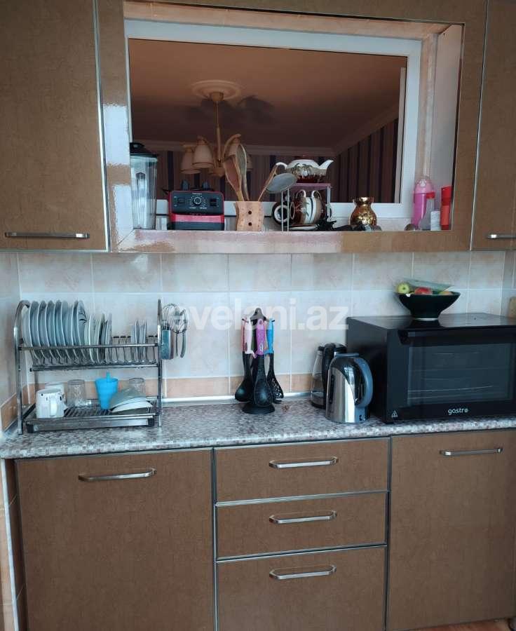 Satılır, köhnə tikili, 3 otaqlı, 65 m², Bakı, Nizami r, Neftçilər m.