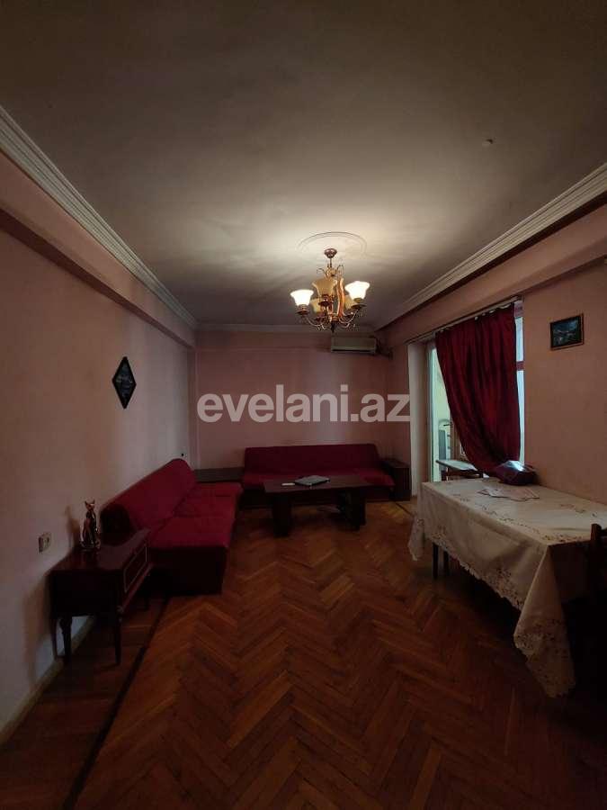 Satılır, köhnə tikili, 2 otaqlı, 59.99 m², Bakı, Yasamal r, Elmlər Akademiyası m.
