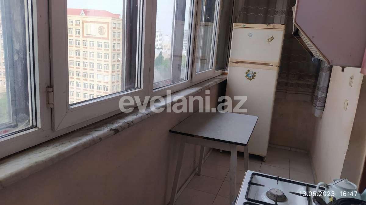Satılır, köhnə tikili, 2 otaqlı, 59.99 m², Bakı, Yasamal r, Elmlər Akademiyası m.