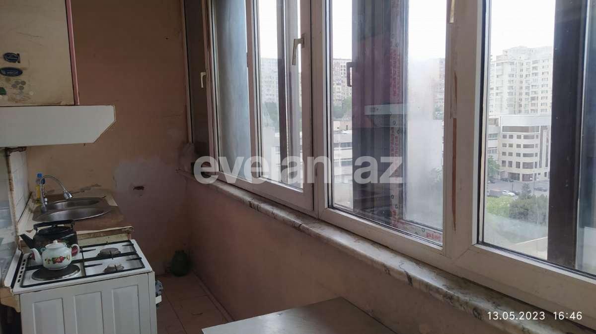 Satılır, köhnə tikili, 2 otaqlı, 59.99 m², Bakı, Yasamal r, Elmlər Akademiyası m.